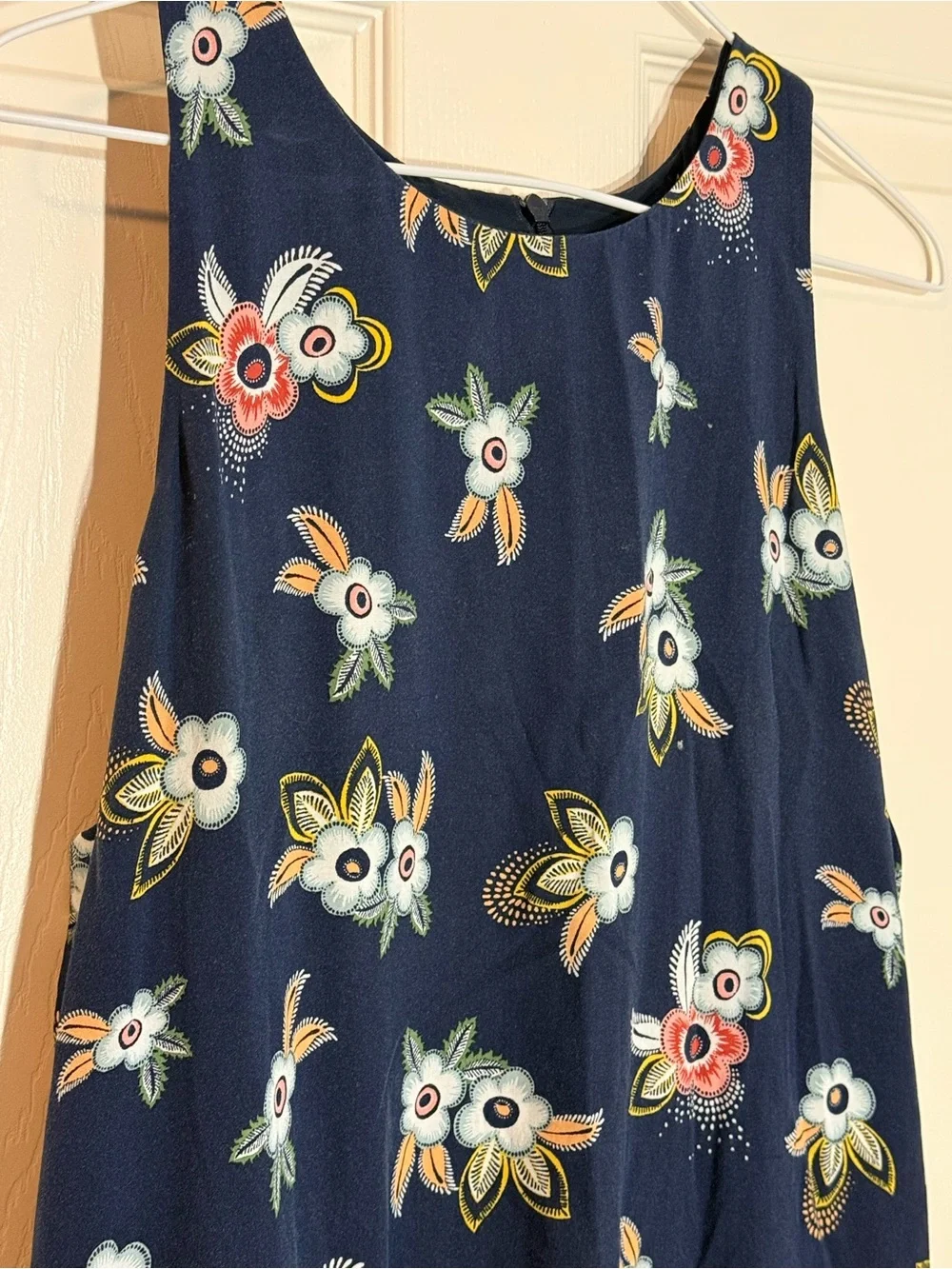 Ann Taylor LOFT Navy Floral Sleeveless Romper Size Medium